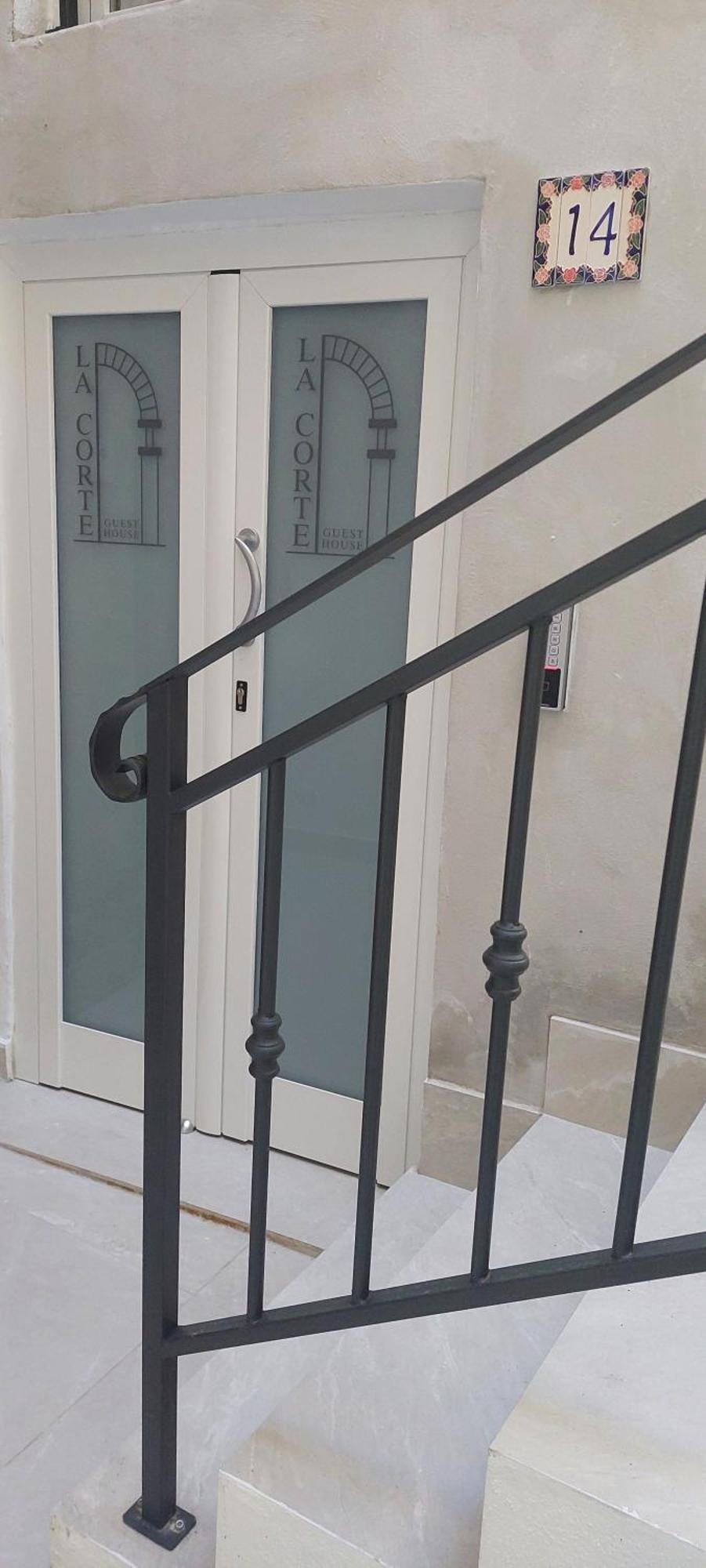 La Corte Guest House Bari Extérieur photo